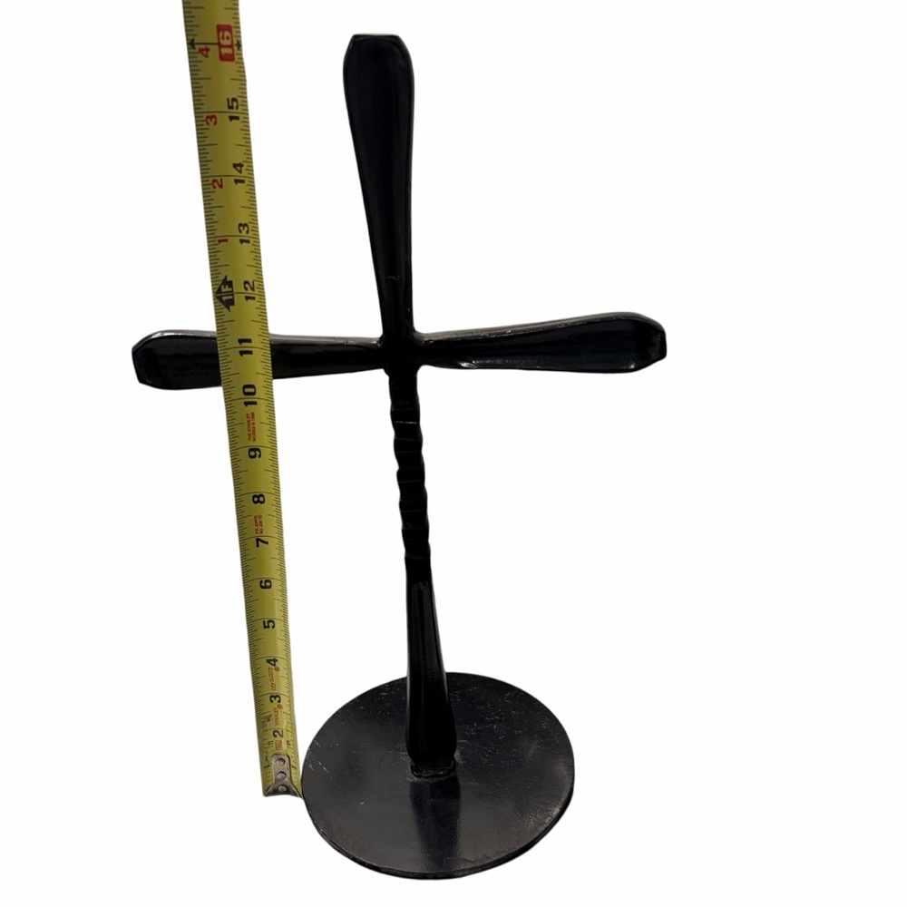 VINTAGE CAST IRON WELDED CROSS HOME OR GARDEN DECOR - Picture 3 of 4